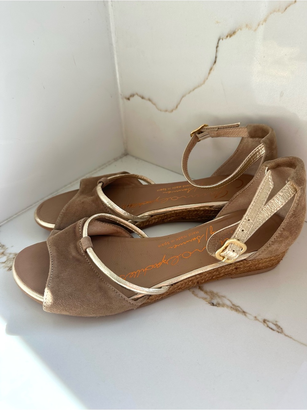 Gaimo Spain Suede & Metallic Gold Espadrille Sandals 6.5
